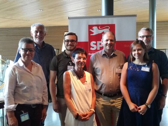 Die Delegation aus Pforzheim und dem Enzkreis mit dem DGB-Landesvorsitzenden Martin Kunzmann