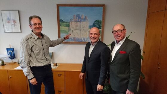 v.l.n.r.: BM Ralf Göck, Daniel Born MdL, GR Roland Schnepf