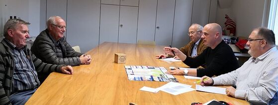 Der Abgeordnete und die lokalen SPD-Vertreter im Bürgergespräch