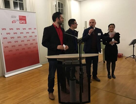 Froh, so viele Gäste begrüßen zu dürfen: Robin Pitsch, Simon Abraham, Daniel Born MdL und Neza Yildirim