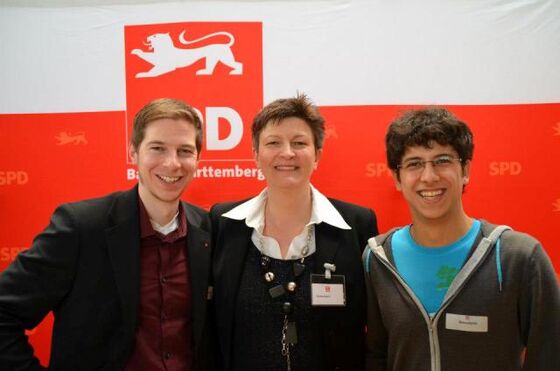 Saskia Esken mit Mitgliedern ihres Wahlkampfteams, M. Thiel & F. Ceylan